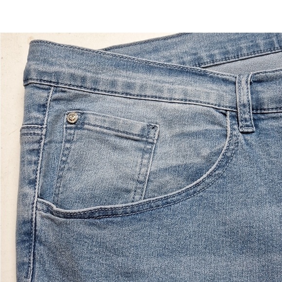 NEW! DG2 Classic Stretch Ultra Skinny Jeans, Chambray Light Wash Diane Gilman - Picture 7 of 11